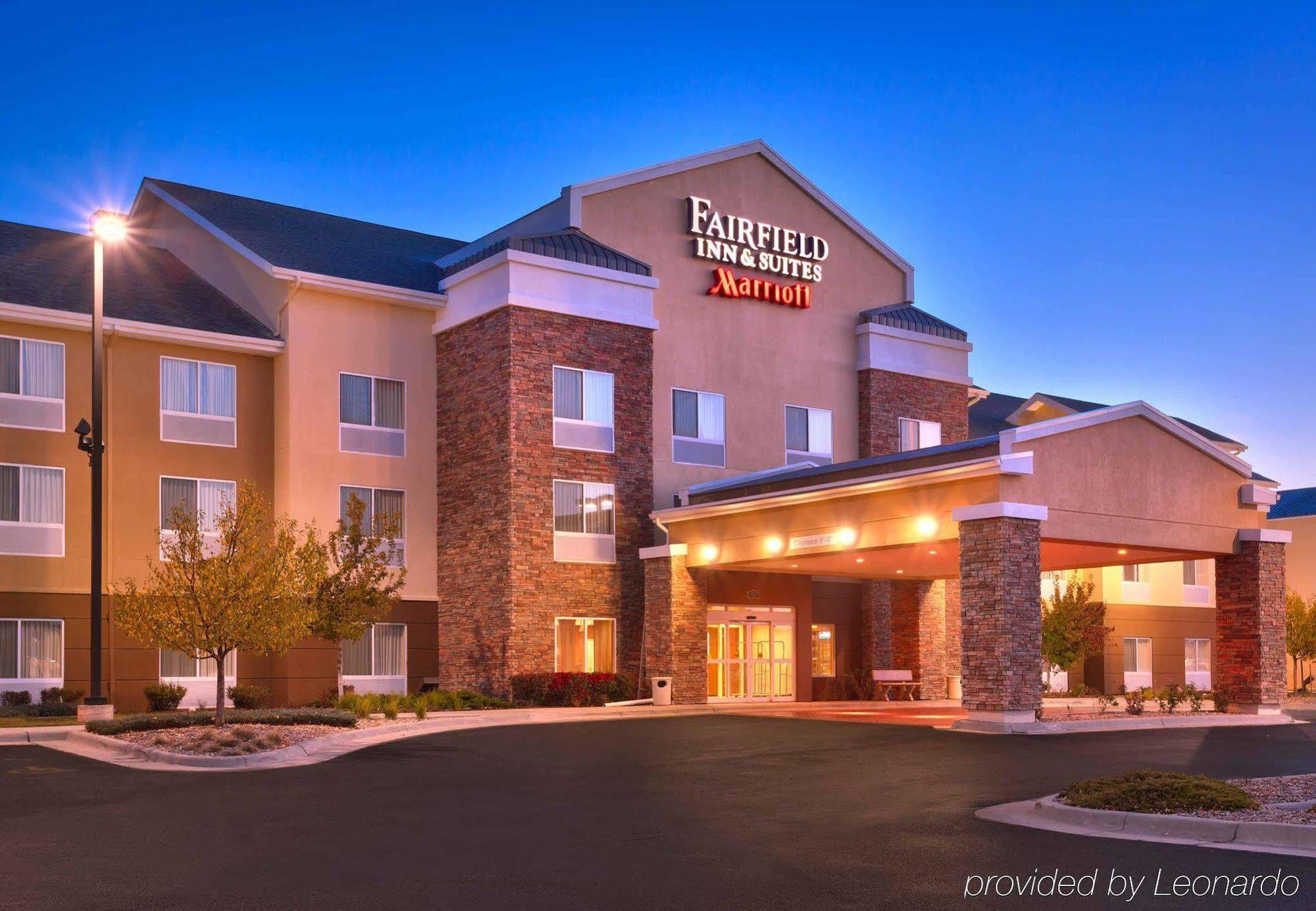 Fairfield Inn & Suites By Marriott Джиллетт Экстерьер фото